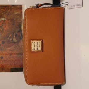 Dooney & Bourke Saffiano Large Zip Around wallet